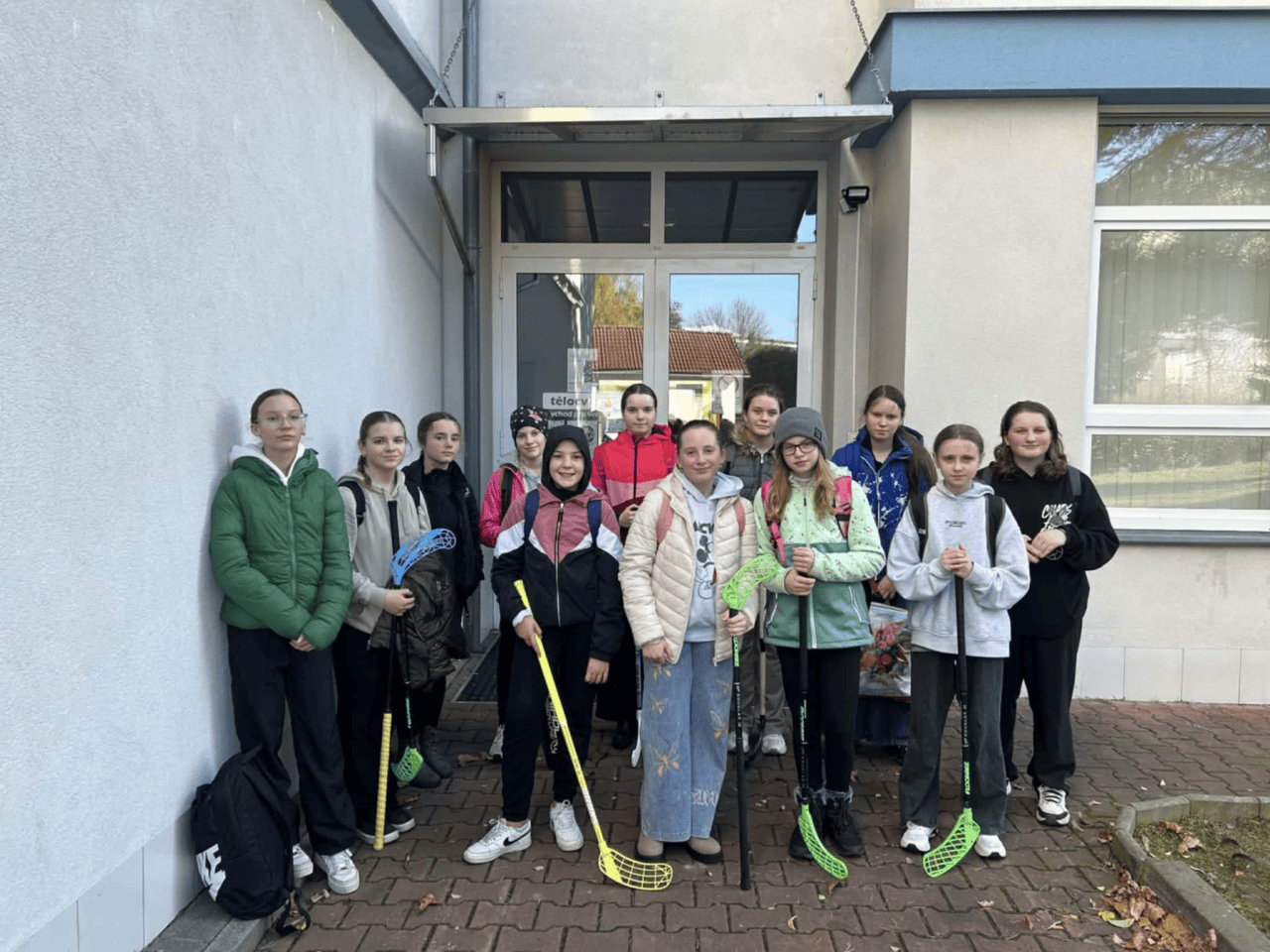 1764653912_1764653910538