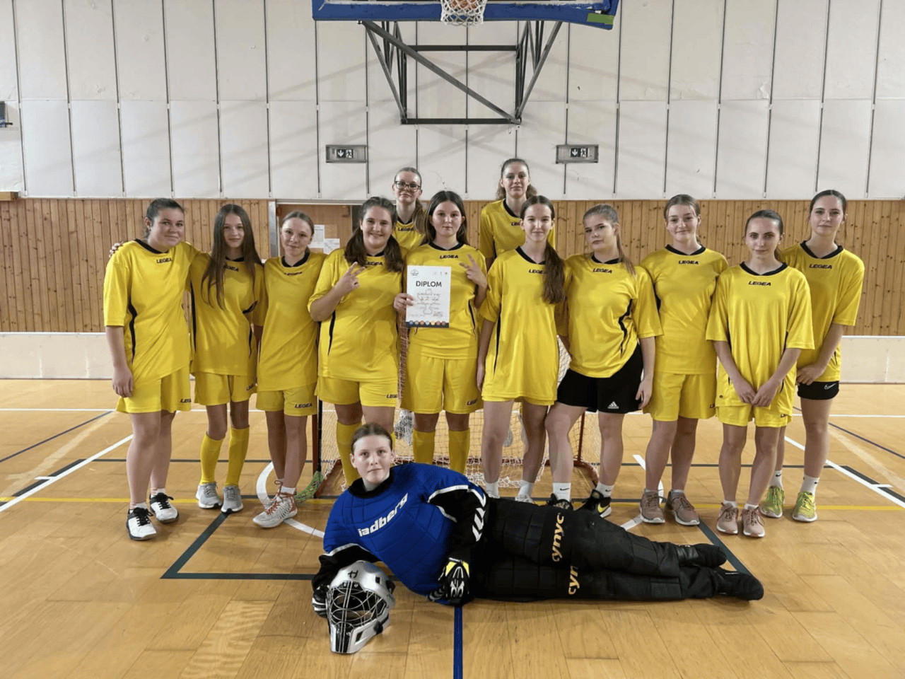 1764653956_1764653954403